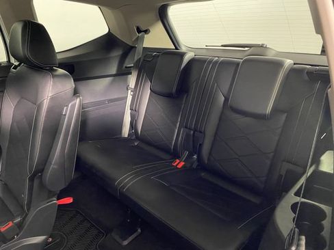 Used 2024 Volkswagen Atlas SE w/ Black Wheel Package AWD/4WD image 14