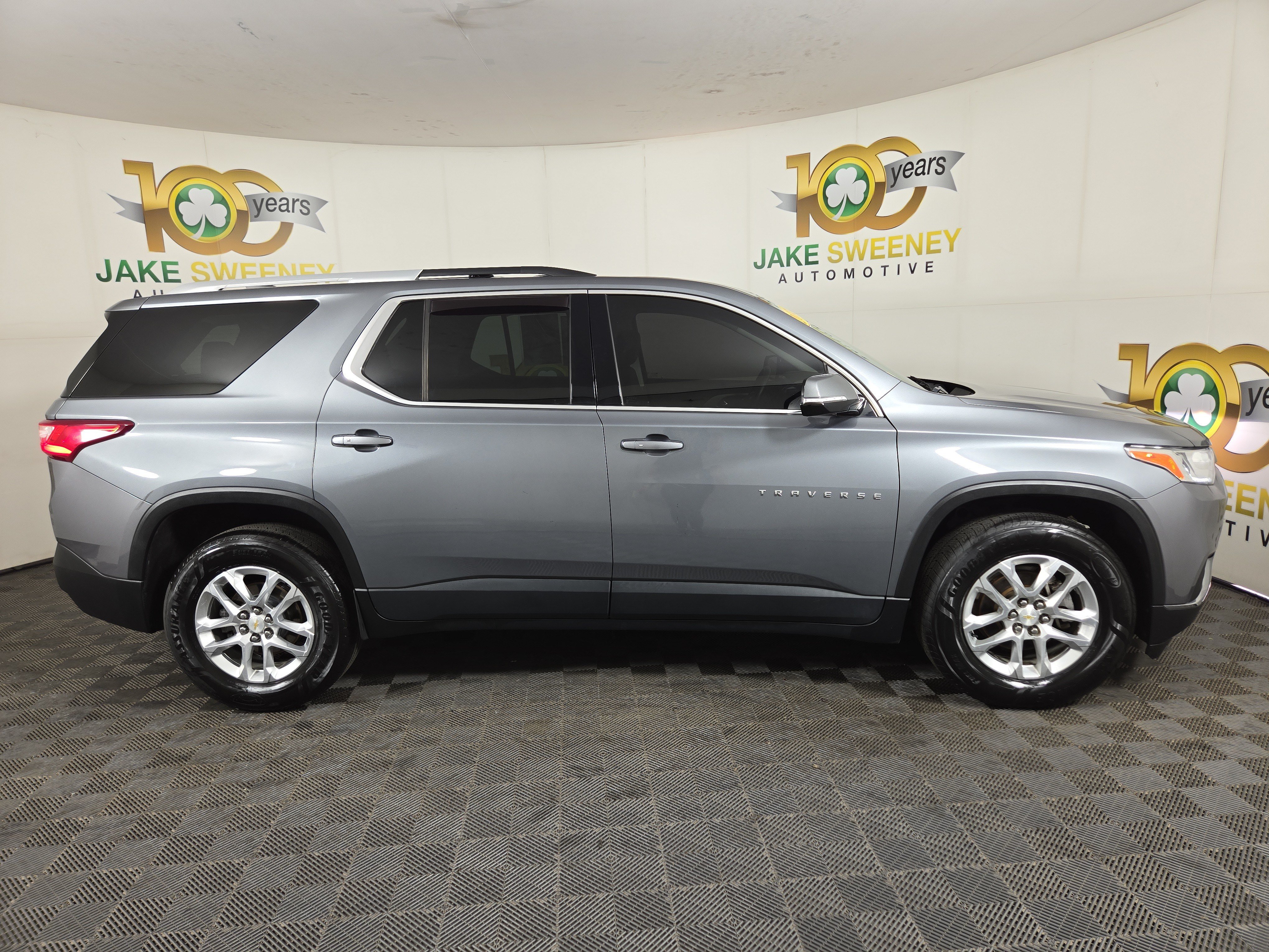 Used 2018 Chevrolet Traverse LT FWD image 10