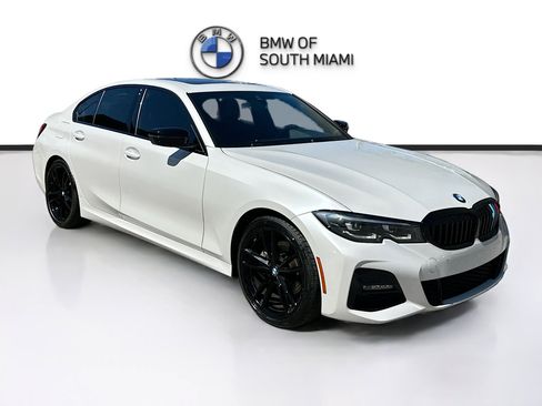 Used 2022 BMW 330i Sedan w/ M Sport Package image 1