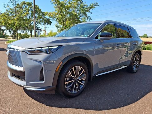 Certified 2026 INFINITI QX60 Luxe w/ Cargo Package AWD/4WD image 3