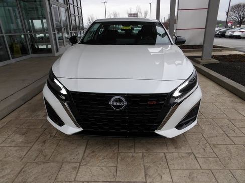 New 2025 Nissan Altima 2.5 SR w/ SR Premium Package image 2
