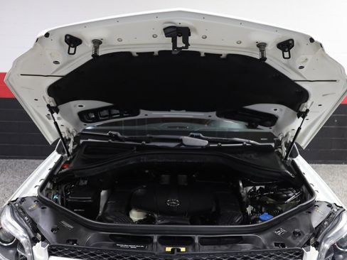 Used 2016 Mercedes-Benz GL 450 4MATIC w/ Premium I Package image 15