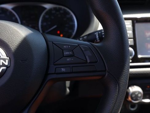 New 2025 Nissan Kicks Play S image 27