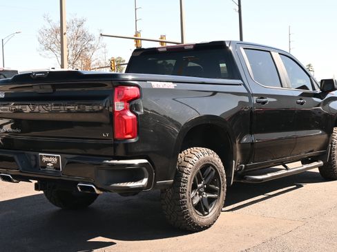 Used 2021 Chevrolet Silverado 1500 LT Trail Boss w/ Bed Protection Package image 15