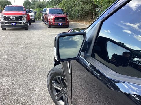 Used 2023 Ford F150 Lariat w/ Equipment Group 502A High AWD/4WD image 31