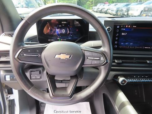 Used 2024 Chevrolet Silverado EV W/T AWD/4WD image 17
