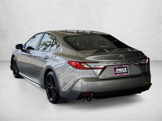 Used 2025 Toyota Camry SE video 3