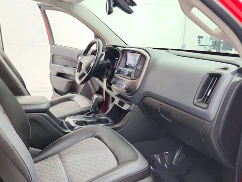 Used 2018 Chevrolet Colorado Z71 AWD/4WD image 28