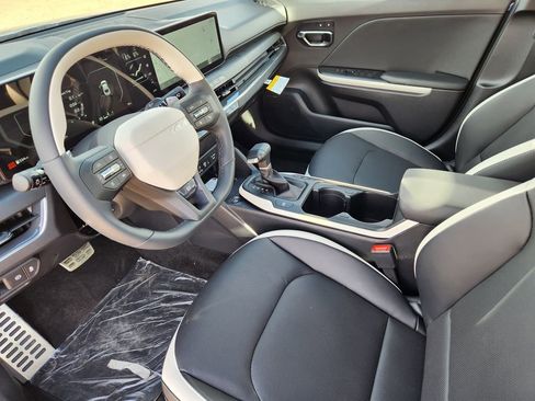 New 2025 Kia K4 GT-Line image 8