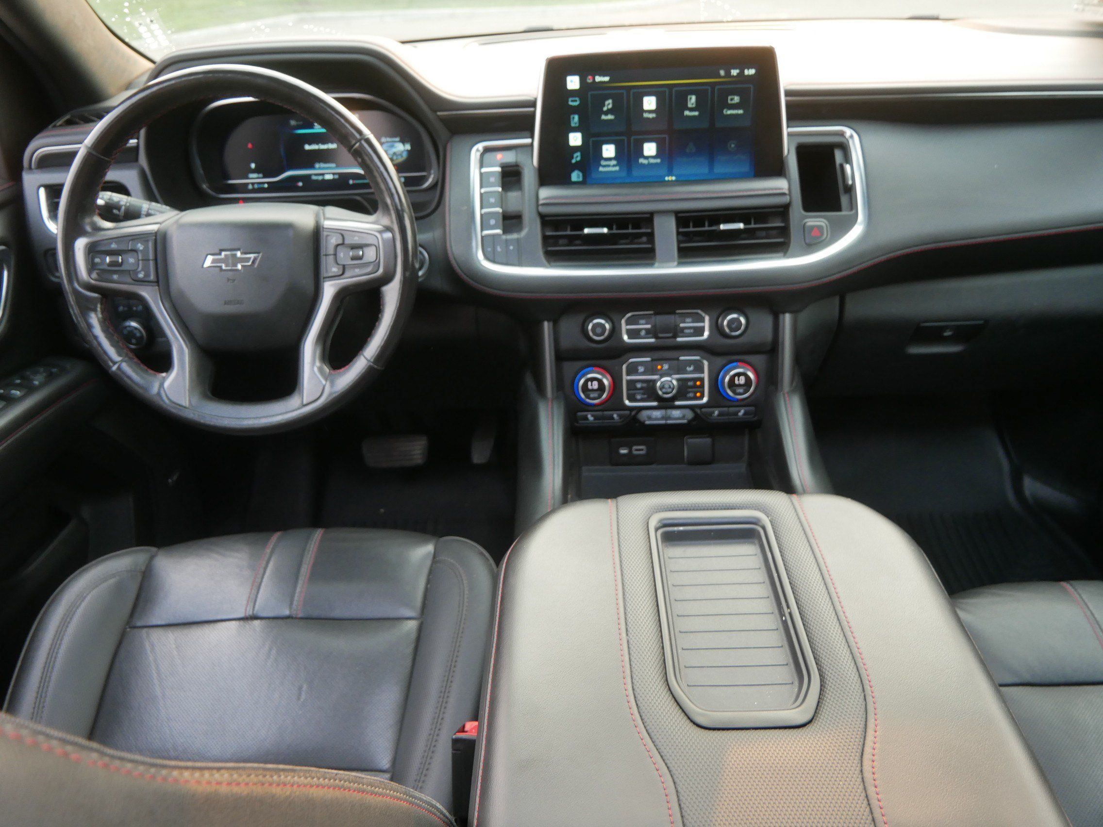 Used 2022 Chevrolet Suburban RST w/ Sport Performance Package AWD/4WD image 10
