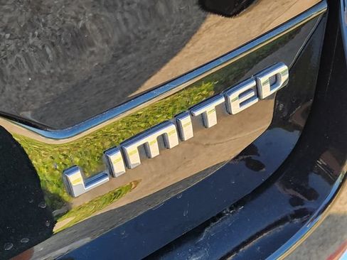 Used 2023 Jeep Grand Cherokee Limited w/ Trailer Tow Prep Group (B) RWD image 10
