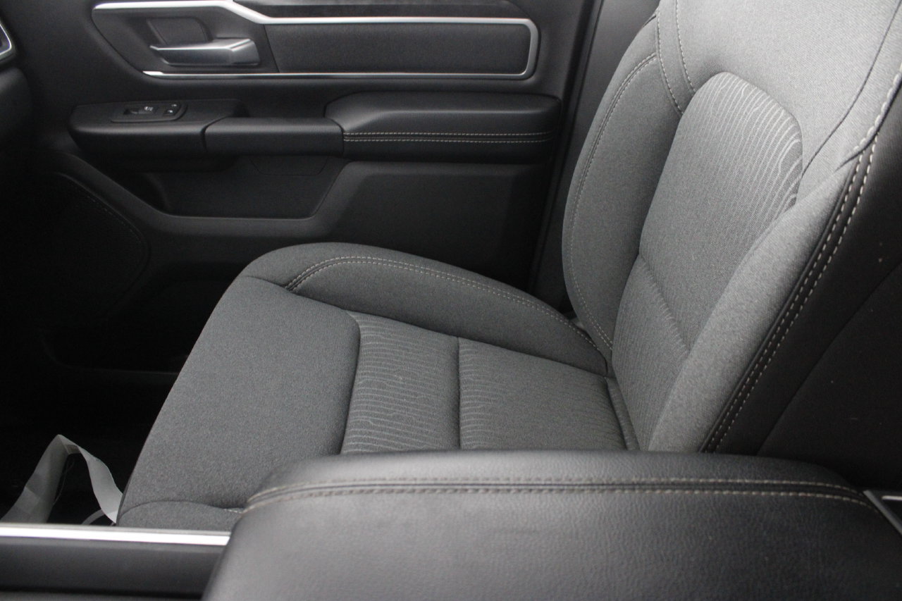 Used 2022 RAM 1500 Big Horn AWD/4WD image 24