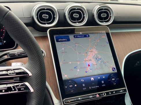 Used 2025 Mercedes-Benz C 300 Sedan image 8