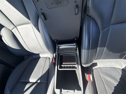 Certified 2022 Subaru Ascent Limited w/ Technology Package image 21