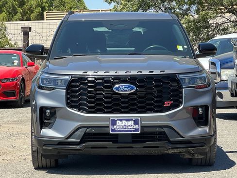 Certified 2025 Ford Explorer ST AWD/4WD image 10