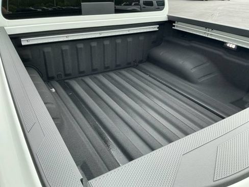 New 2026 Nissan Frontier PRO-4X w/ Pro Premium Package AWD/4WD image 18