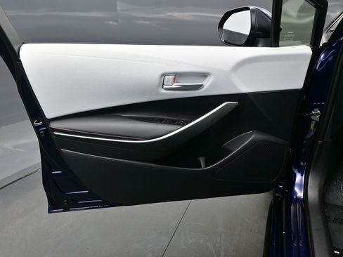 Used 2024 Toyota Corolla SE image 9