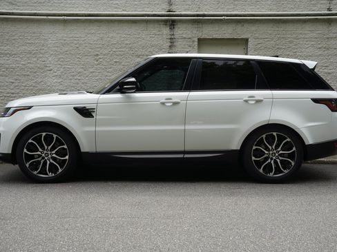 Used 2021 Land Rover Range Rover Sport SE AWD/4WD image 4