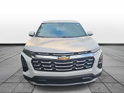 Used 2026 Chevrolet Equinox LT FWD image 2