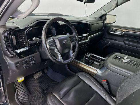 Used 2022 Chevrolet Silverado 1500 LT Trail Boss w/ Convenience Package II AWD/4WD image 30