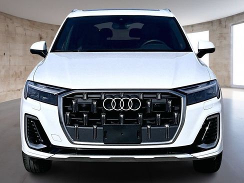 Used 2025 Audi Q7 3.0T Premium Plus AWD/4WD image 4