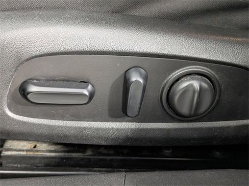 Used 2020 Chevrolet Malibu RS image 11