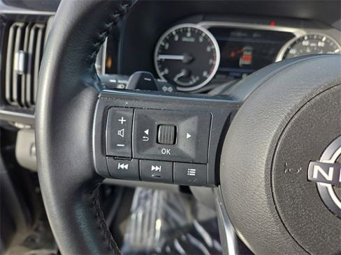 Certified 2024 Nissan Pathfinder SV image 9