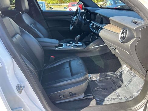 Used 2022 Alfa Romeo Stelvio Ti image 19