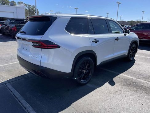 Used 2025 Toyota Grand Highlander AWD image 10