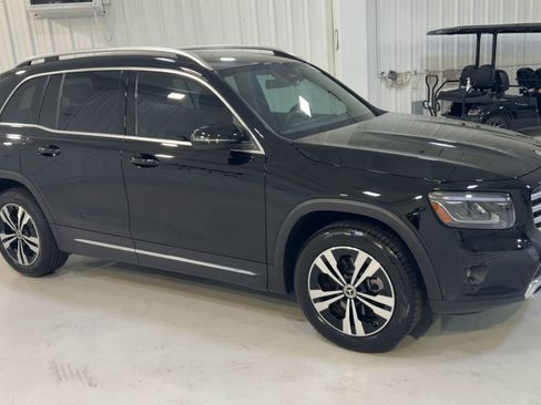 Used 2025 Mercedes-Benz GLB 250 image 3
