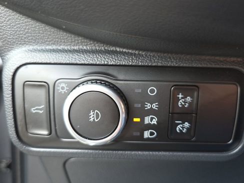 Used 2025 Ford Explorer ST-Line AWD/4WD image 30