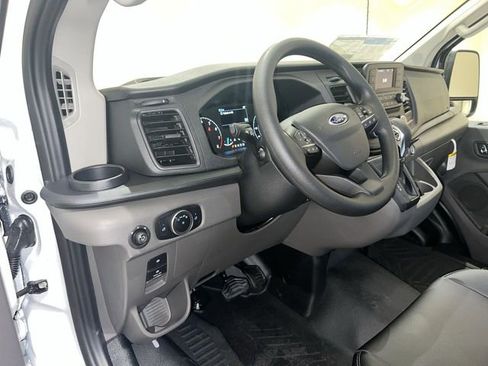 Used 2024 Ford Transit 150 Low Roof RWD image 9