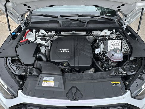 Certified 2025 Audi Q5 2.0T Premium image 34