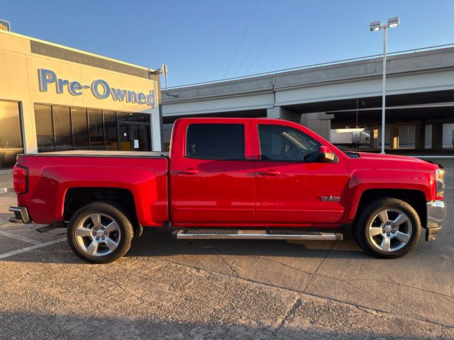 Used 2018 Chevrolet Silverado 1500 LT w/ Texas Edition RWD image 2