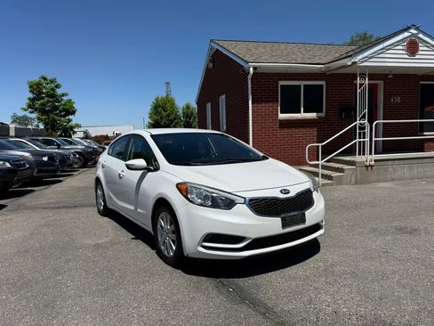 Used 2016 Kia Forte LX w/ LX Popular Plus Package FWD image 3