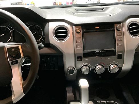 Used 2016 Toyota Tundra SR5 w/ SR5 Upgrade Package image 6