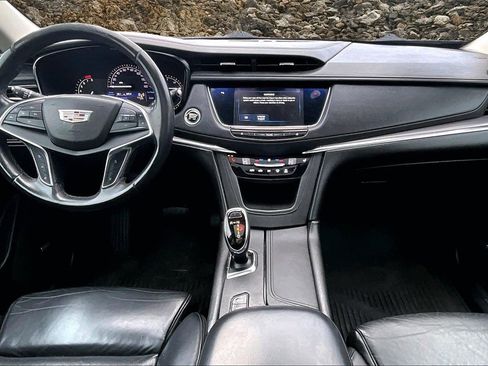 Used 2017 Cadillac XT5 Luxury w/ Driver Awareness Package image 14