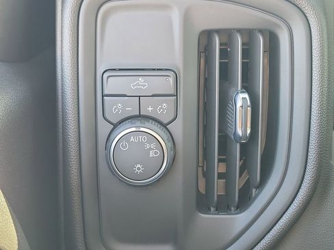 Used 2026 Chevrolet Silverado 1500 Custom RWD image 13