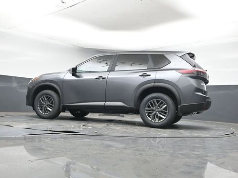 New 2026 Nissan Rogue S image 24