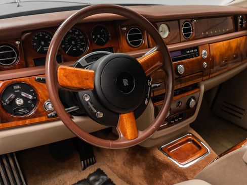 Used 2007 Rolls-Royce Phantom Sedan RWD image 13