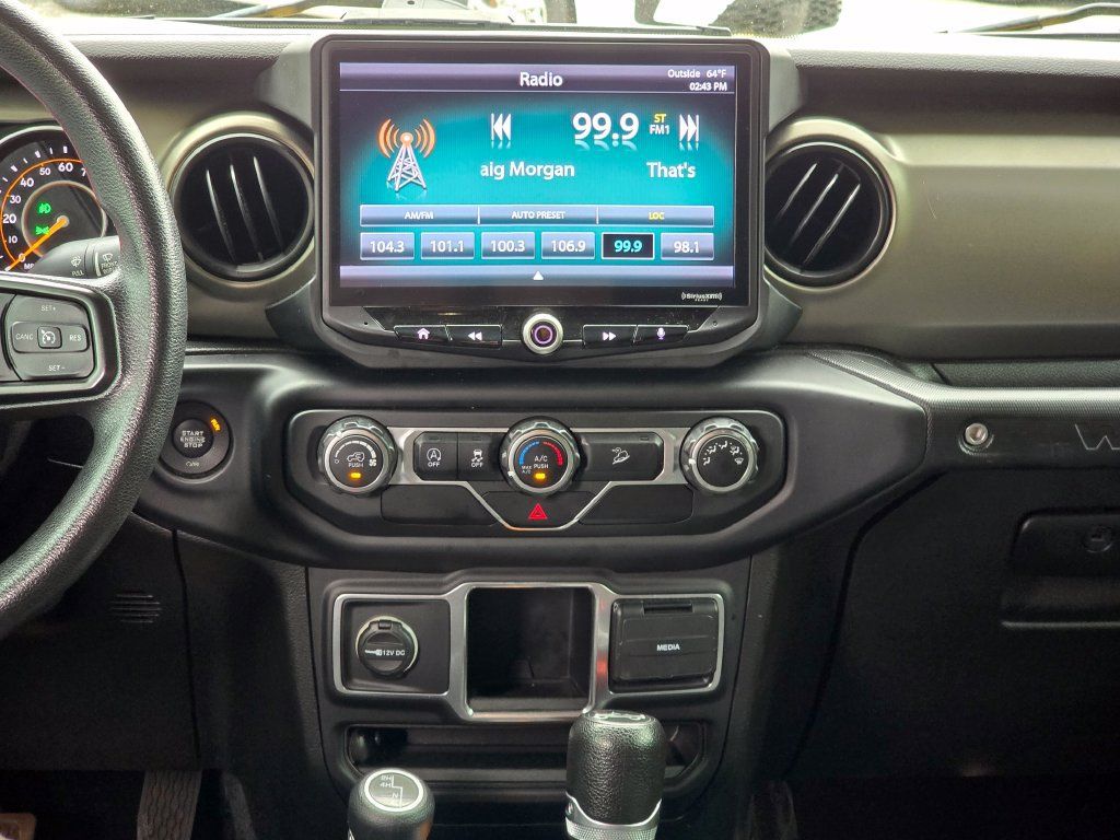 Used 2018 Jeep Wrangler Unlimited Sport AWD/4WD image 32