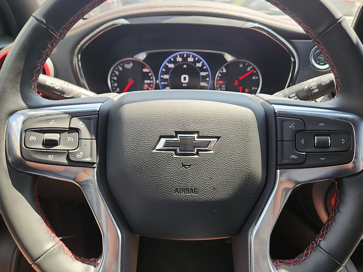 Used 2025 Chevrolet Blazer RS FWD image 12