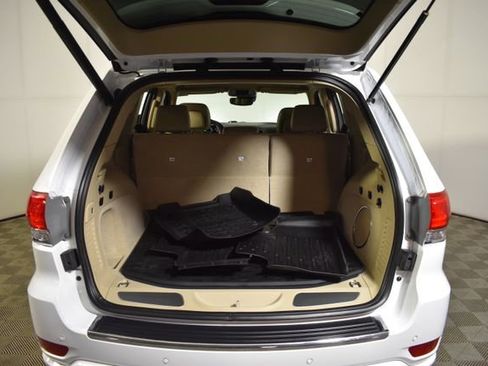 Used 2021 Jeep Grand Cherokee Overland image 35