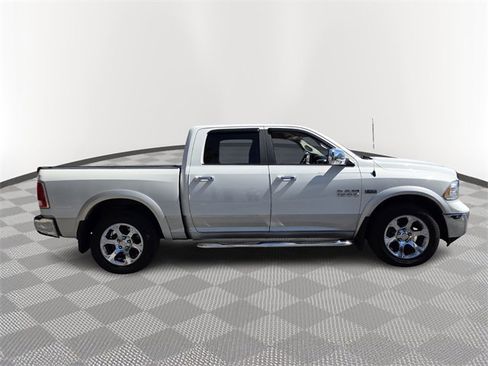 Used 2017 RAM 1500 Laramie image 7