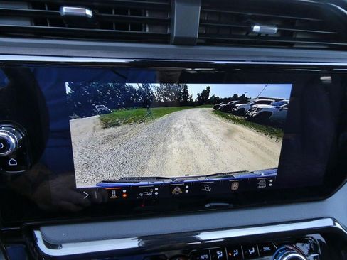 New 2026 GMC Sierra 1500 AT4 w/ AT4 Premium Package AWD/4WD image 32