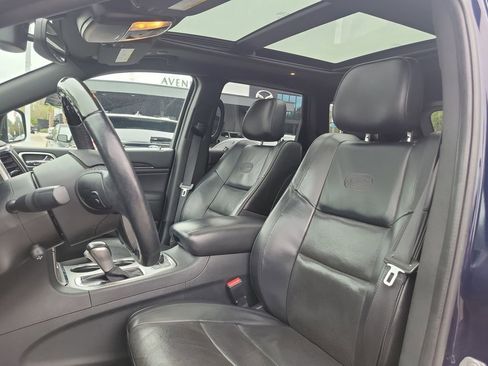 Used 2018 Jeep Grand Cherokee Overland image 17
