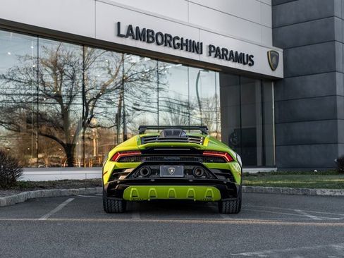 Used 2024 Lamborghini Huracan Sterrato image 15