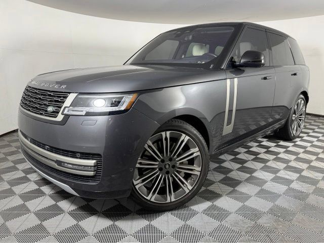 Used 2023 Land Rover Range Rover SE AWD/4WD image 1
