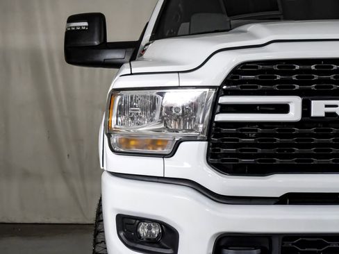 Used 2024 RAM 3500 Big Horn image 39