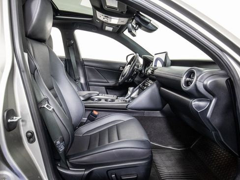 Used 2022 Lexus IS 350 F Sport image 10